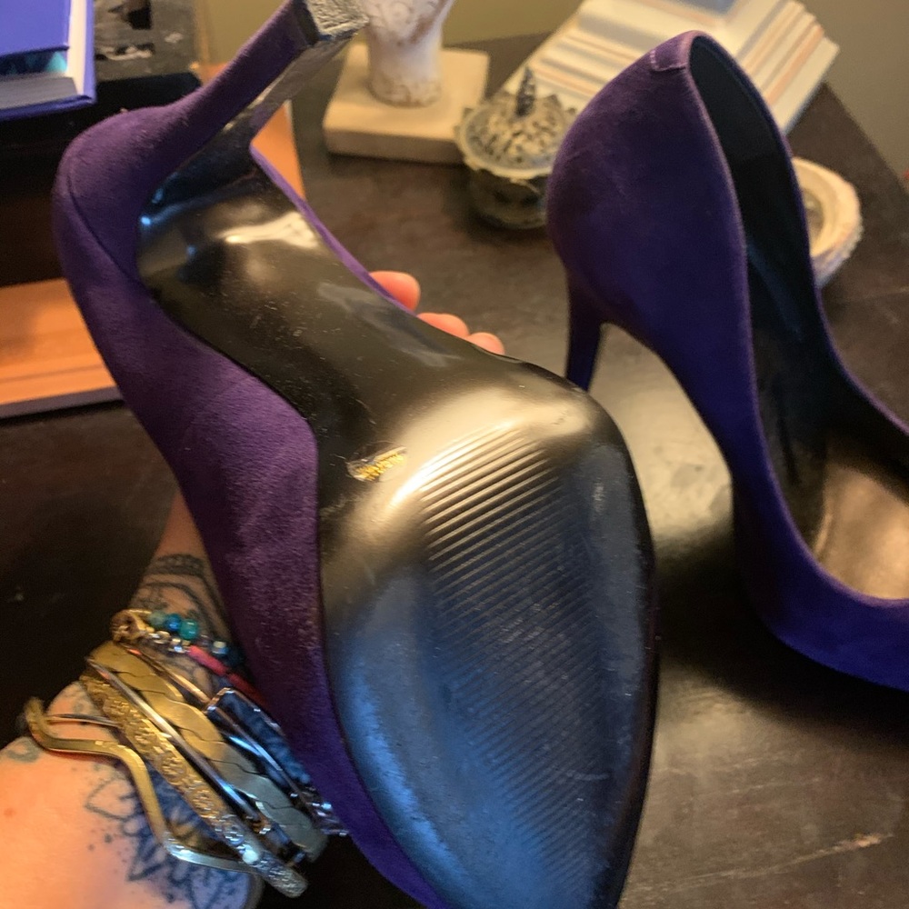 Purple suede Jessica Simpson Stiletto heels - Picture 3 of 3